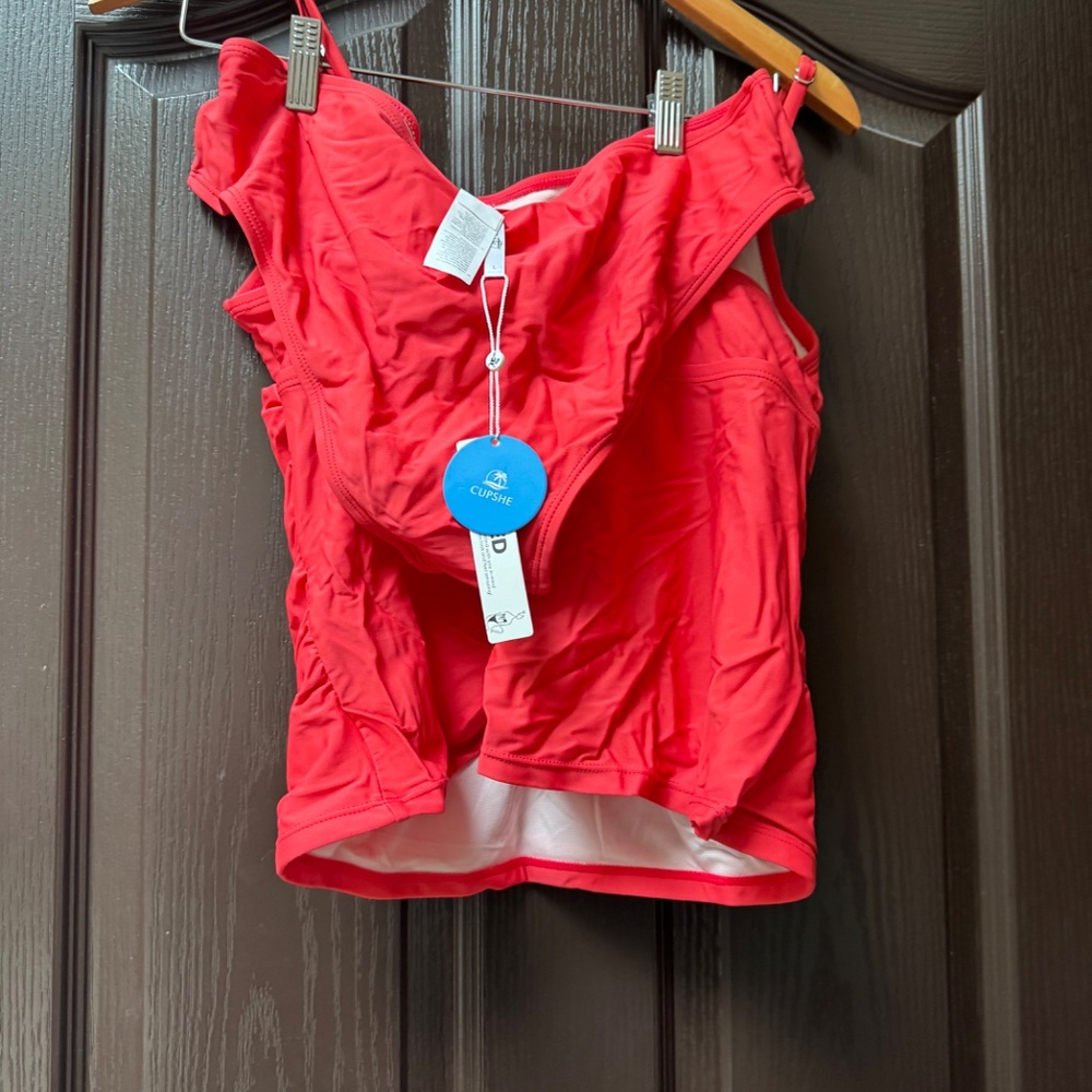 Tankini - Picture 2 of 3